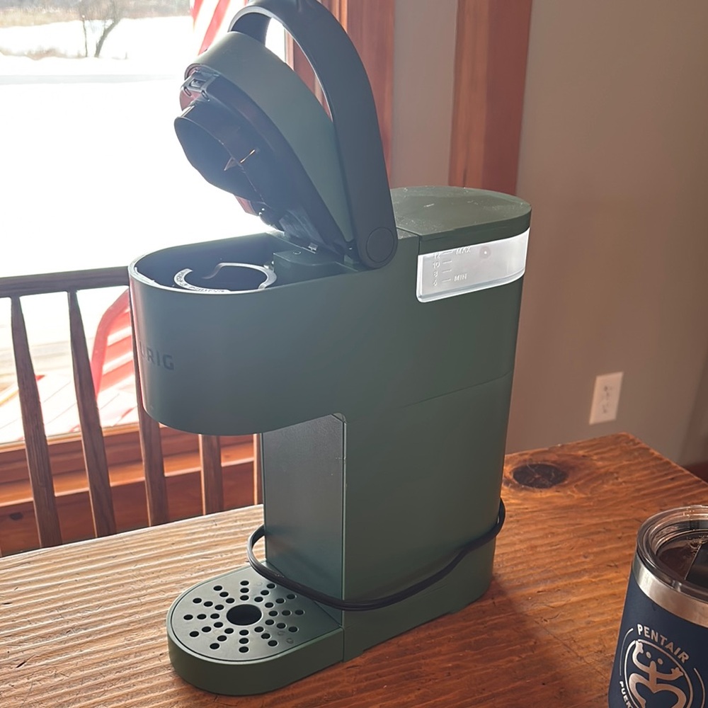Green Single-Serve Coffee Maker